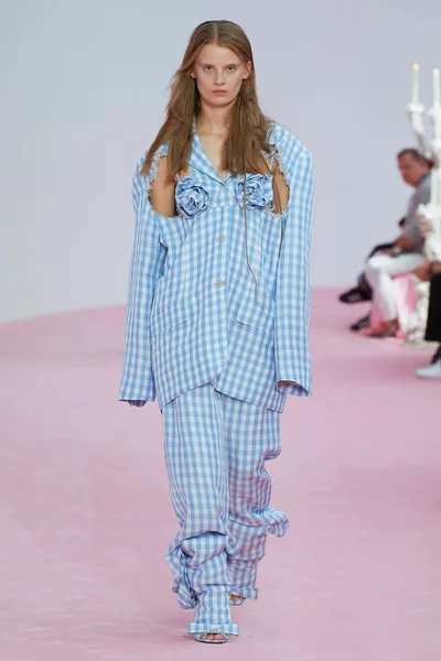 Look 49